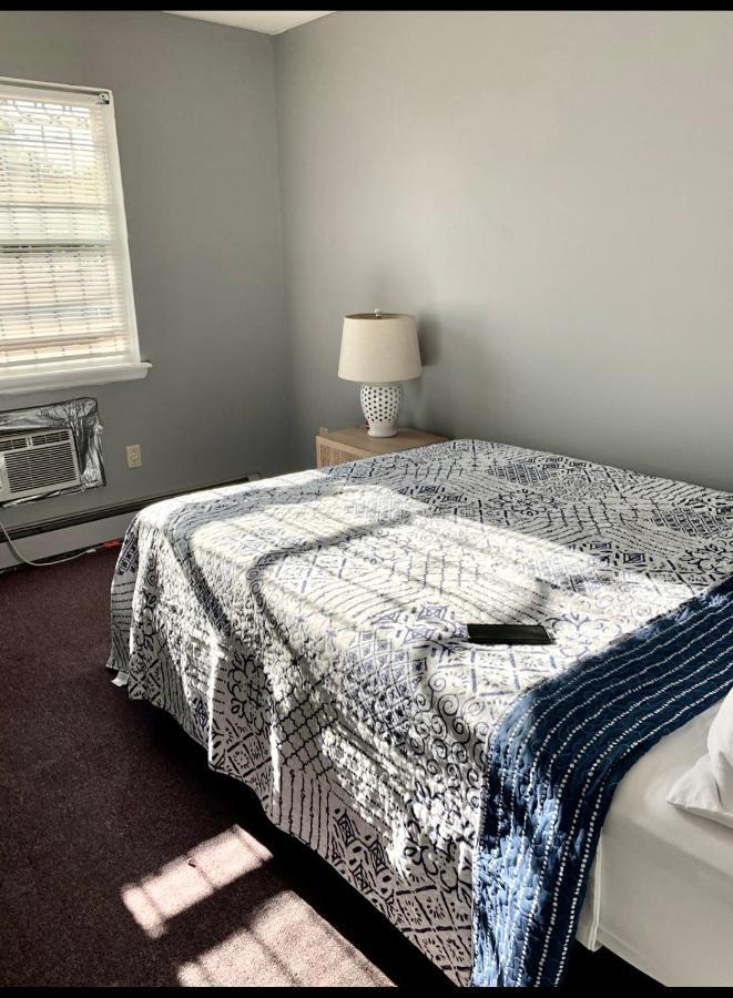 Large 3-Bedrooms/2-Bath Apt, One Block To Train Nowy Jork Zewnętrze zdjęcie