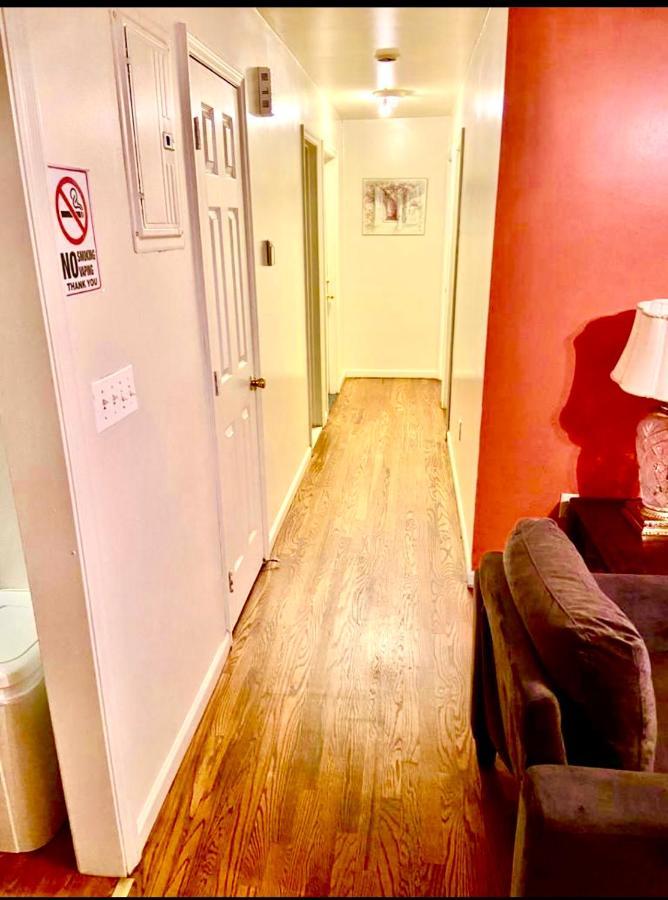 Large 3-Bedrooms/2-Bath Apt, One Block To Train Nowy Jork Zewnętrze zdjęcie